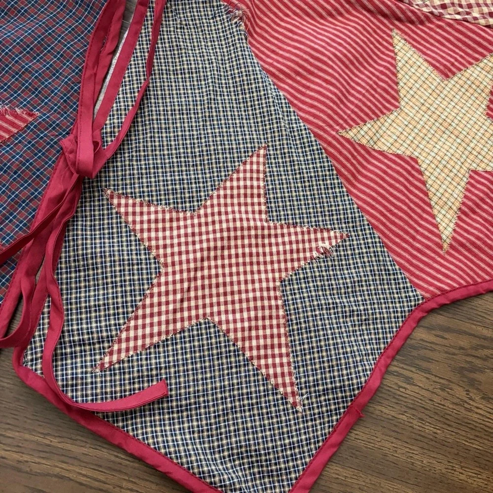 Vintage 1990s Primitive Country Christmas Tree Skirt 48